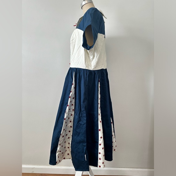 Her Universe x The Dress Shop Disneyland Captain America Dress Size XL NWT - Picture 4 of 8